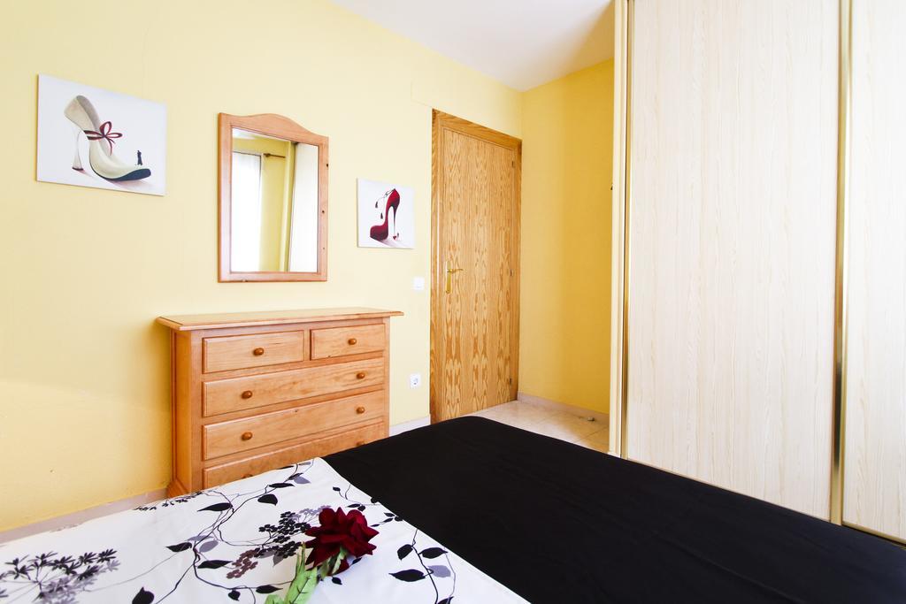 Mar Pineda Planet Costa Dorada Apartman La Pineda Szoba fotó
